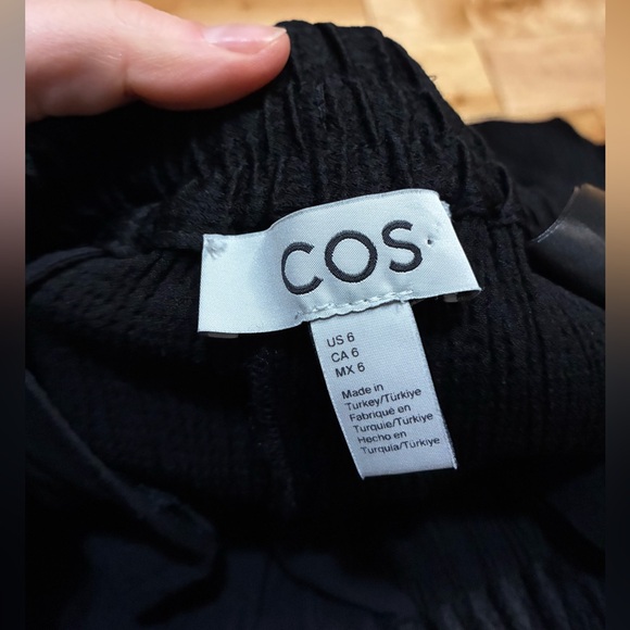 COS Textured Wide-Leg Drawstring Trousers - Picture 7 of 8